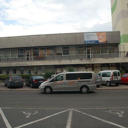 Hostel Family Erasmus Center Варшава Екстер'єр фото