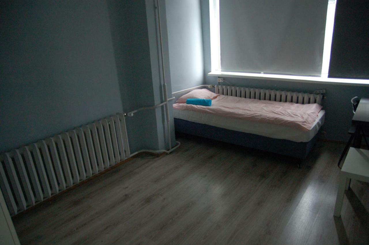 Hostel Family Erasmus Center Варшава Екстер'єр фото