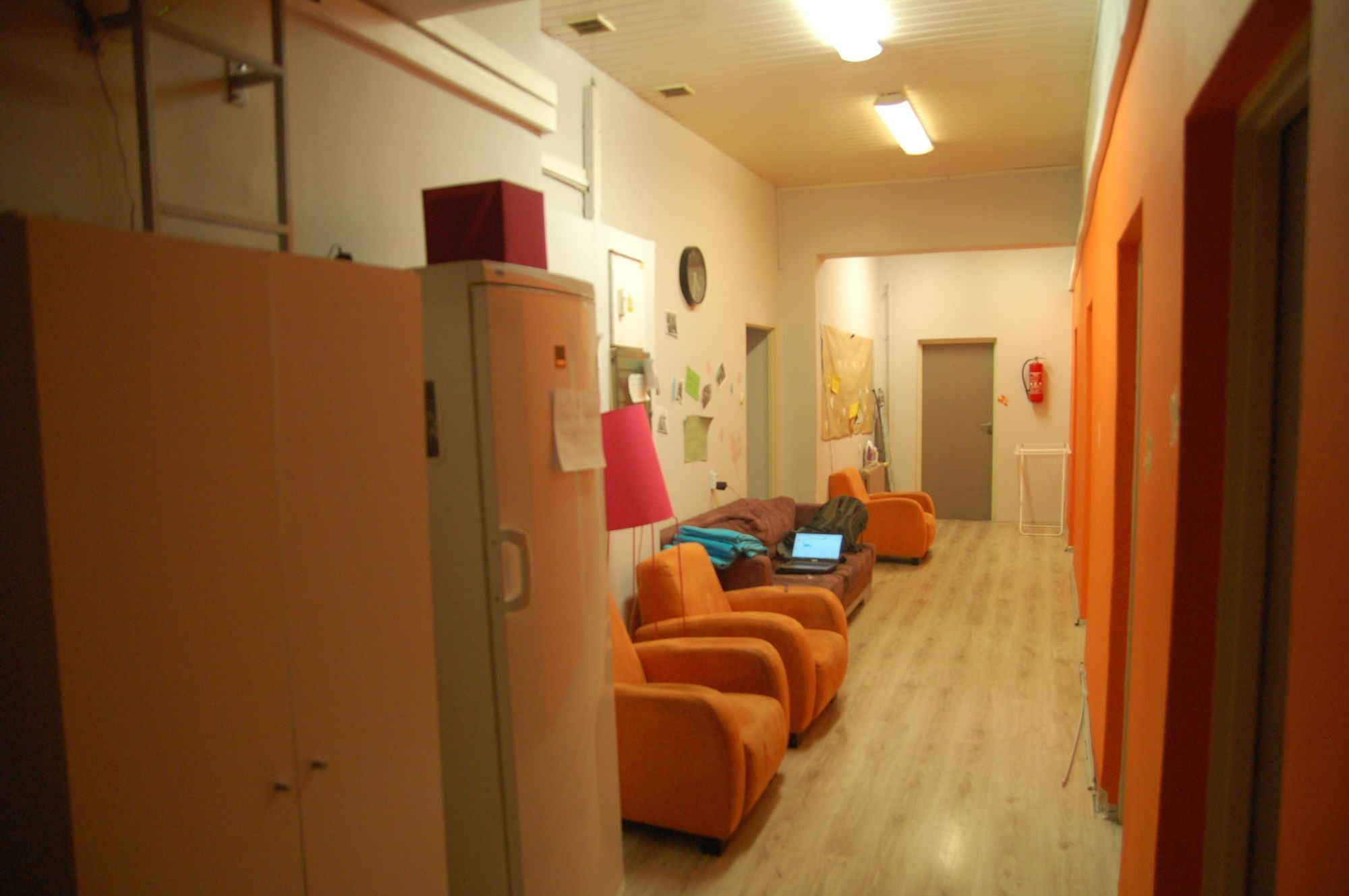 Hostel Family Erasmus Center Варшава Екстер'єр фото