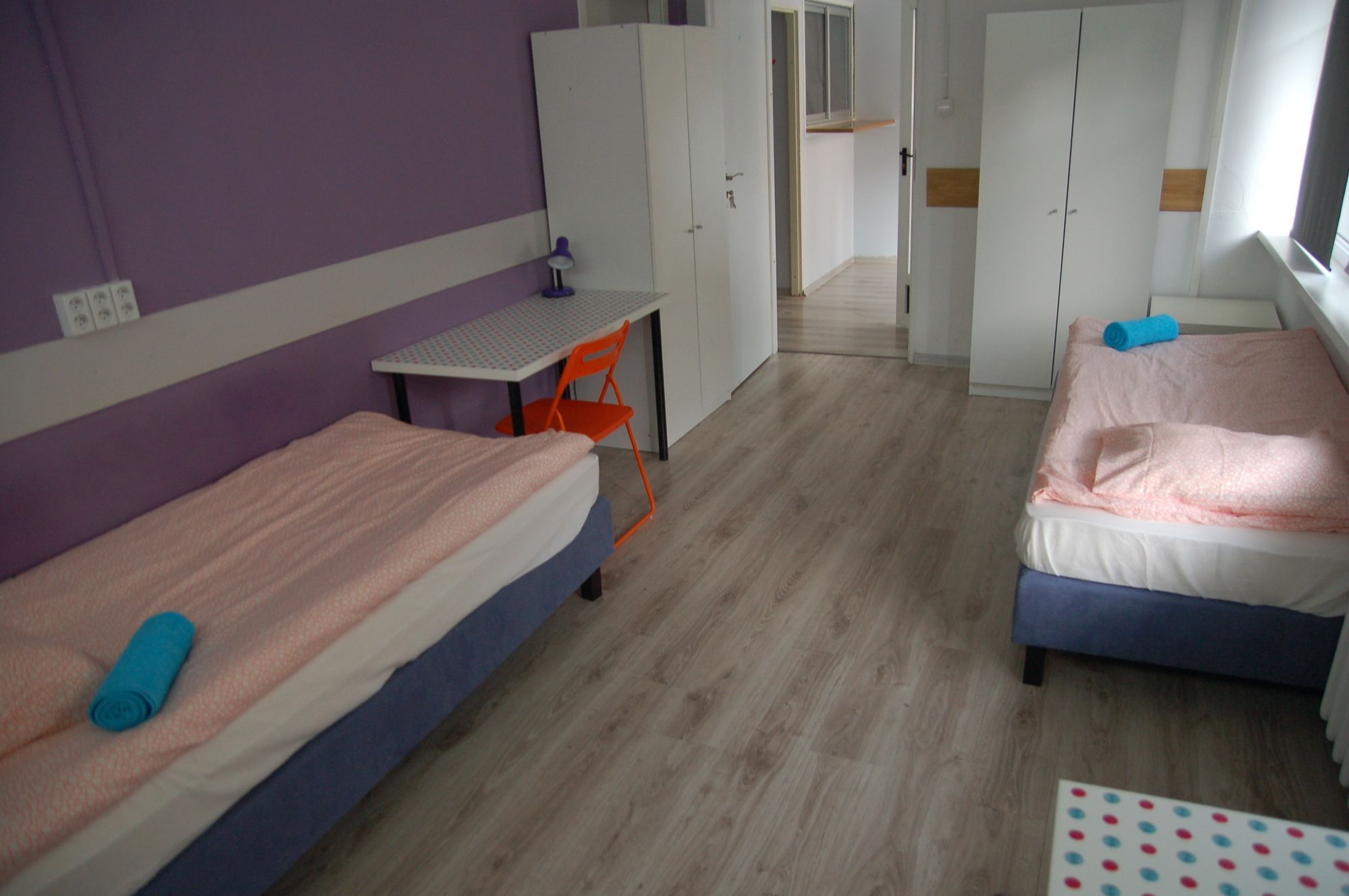 Hostel Family Erasmus Center Варшава Екстер'єр фото